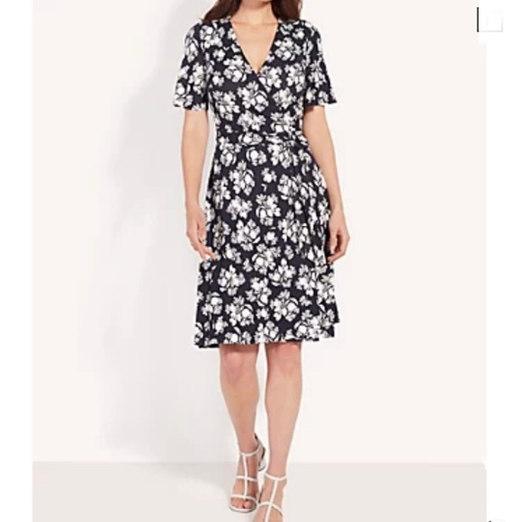 ANN TAYLOR Citrus Blossom Wrap dress - Picture 1 of 6